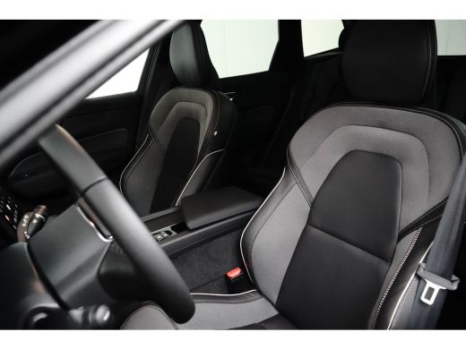 Volvo  XC60 2.0 Recharge T6 AWD Black Edition | Luchtvering | Pano | 360 | Head-up | Harman/Kardon ActivLease financial lease