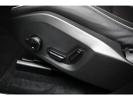Volvo  XC60 2.0 Recharge T6 AWD Black Edition | Luchtvering | Pano | 360 | Head-up | Harman/Kardon ActivLease financial lease