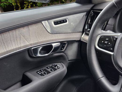 Volvo  XC90 2.0 T8 Plug-in hybrid AWD Ultra Dark | Luchtvering | Bowers&Wilkins | Trekhaak | Massage/ventilatie ActivLease financial lease