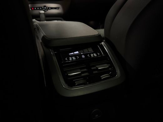 Volvo  XC90 T8 AWD Recharge R-Design Long Range | Luchtvering | Trekhaak | 360 Camera | Head-Up Display | Har... ActivLease financial lease