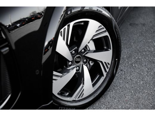 Audi Q6 e-tron S edition | Adaptive air suspension | Adaptive cruise control | Audi sound system ActivLease financial lease