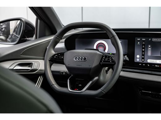 Audi Q6 e-tron S edition 83 kWh / 252 pk | Adaptive air suspension | Adaptive cruise control | Audi sound system ActivLease financial lease