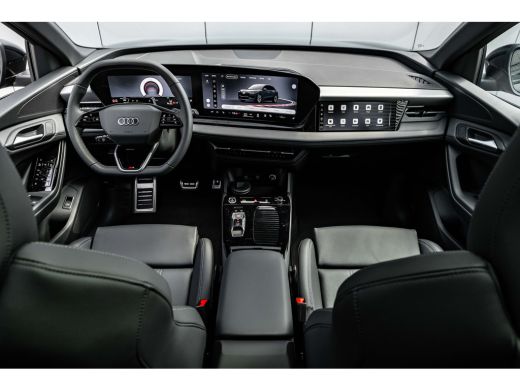 Audi Q6 e-tron S edition 83 kWh / 252 pk | Adaptive air suspension | Adaptive cruise control | Audi sound system ActivLease financial lease