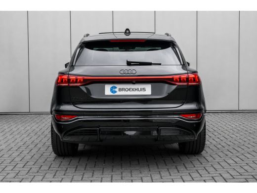 Audi Q6 e-tron S edition 83 kWh / 252 pk | Adaptive air suspension | Adaptive cruise control | Audi sound system ActivLease financial lease