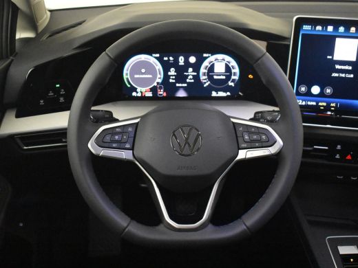 Volkswagen Golf Life Edition eHybrid | 'App-Connect' draadloze smartphone integratie | Achterbank in ongelijke de... ActivLease financial lease