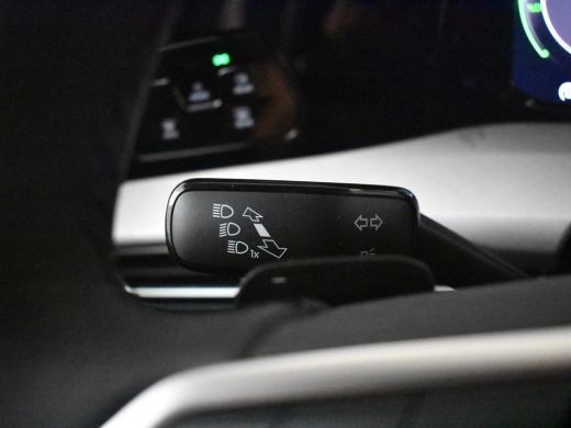 Volkswagen Golf Life Edition eHybrid | 'App-Connect' draadloze smartphone integratie | Achterbank in ongelijke de... ActivLease financial lease