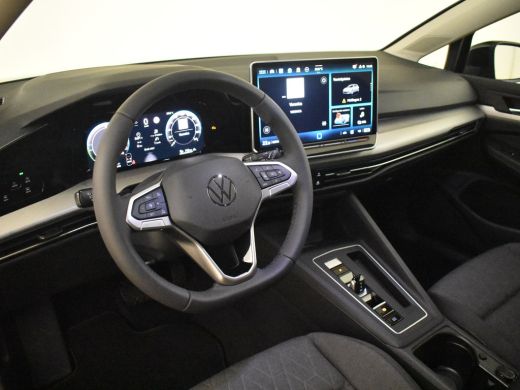 Volkswagen Golf Life Edition eHybrid | 'App-Connect' draadloze smartphone integratie | Achterbank in ongelijke de... ActivLease financial lease