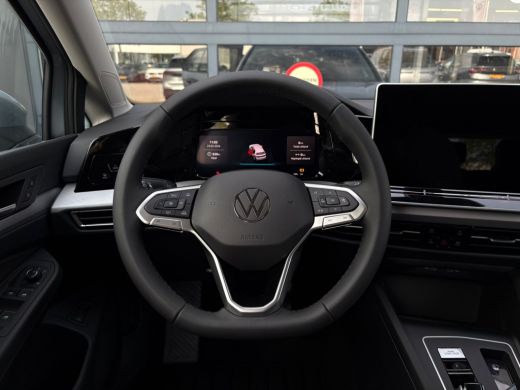 Volkswagen Golf Life Edition eHybrid | 'App-Connect' draadloze smartphone integratie | Achterbank in ongelijke de... ActivLease financial lease