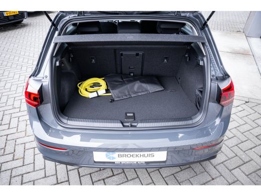 Volkswagen Golf Life Edition eHybrid | 'App-Connect' draadloze smartphone integratie | Achterbank in ongelijke de... ActivLease financial lease