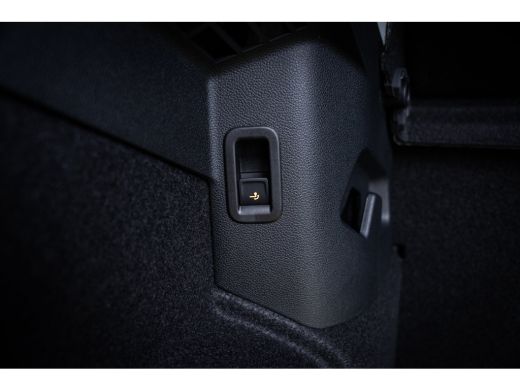 Volkswagen Golf Life Edition eHybrid | 'App-Connect' draadloze smartphone integratie | Achterbank in ongelijke de... ActivLease financial lease