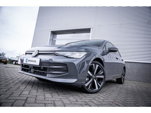 Volkswagen Golf Life Edition eHybrid | 'App-Connect' draadloze smartphone integratie | Achterbank in ongelijke de... ActivLease financial lease