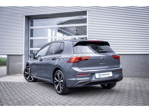 Volkswagen Golf Life Edition eHybrid | 'App-Connect' draadloze smartphone integratie | Achterbank in ongelijke de... ActivLease financial lease