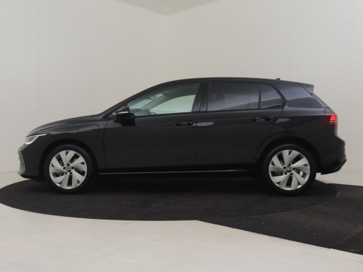 Volkswagen Golf Life Edition eHybrid | 'App-Connect' draadloze smartphone integratie | Achterbank in ongelijke de... ActivLease financial lease