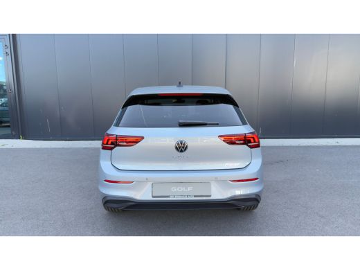 Volkswagen Golf Life Edition eHybrid | 'App-Connect' draadloze smartphone integratie | Achterbank in ongelijke de... ActivLease financial lease