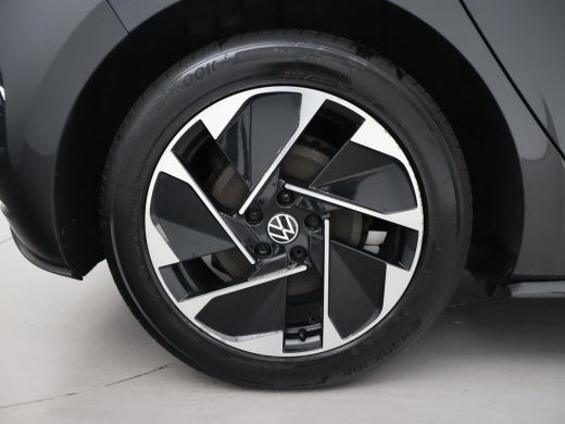 Volkswagen ID.3 PRO 58 KWH + SFEERVERLICHTING | ADAPTIVE CRUISE | 18 INCH | CAMERA | STOEL/STUURVERW. | CARPLAY ActivLease financial lease