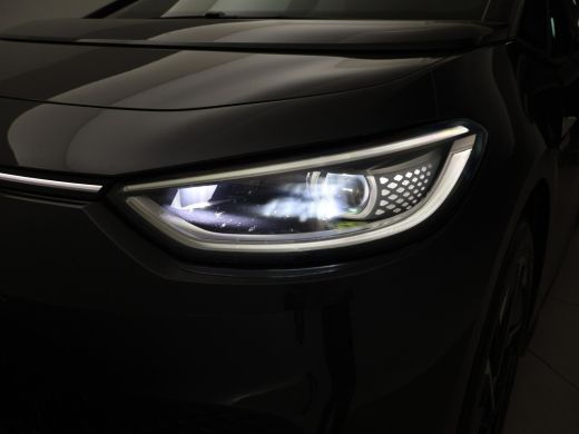 Volkswagen ID.3 PRO 58 KWH + SFEERVERLICHTING | ADAPTIVE CRUISE | 18 INCH | CAMERA | STOEL/STUURVERW. | CARPLAY ActivLease financial lease