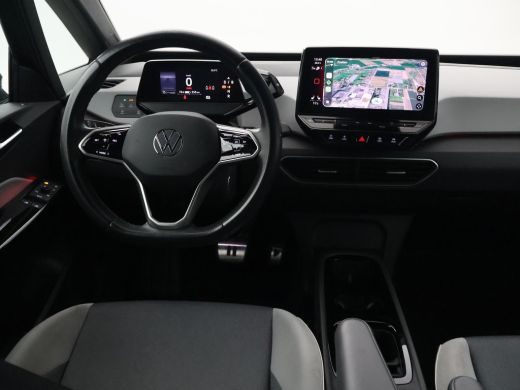 Volkswagen ID.3 PRO 58 KWH + SFEERVERLICHTING | ADAPTIVE CRUISE | 18 INCH | CAMERA | STOEL/STUURVERW. | CARPLAY ActivLease financial lease