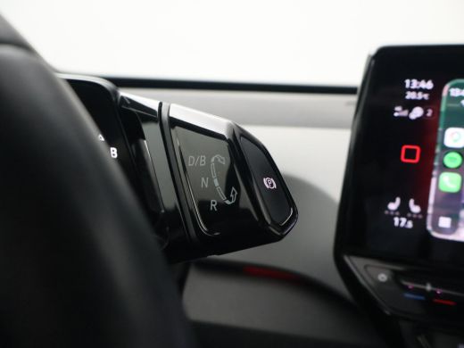 Volkswagen ID.3 PRO 58 KWH + SFEERVERLICHTING | ADAPTIVE CRUISE | 18 INCH | CAMERA | STOEL/STUURVERW. | CARPLAY ActivLease financial lease