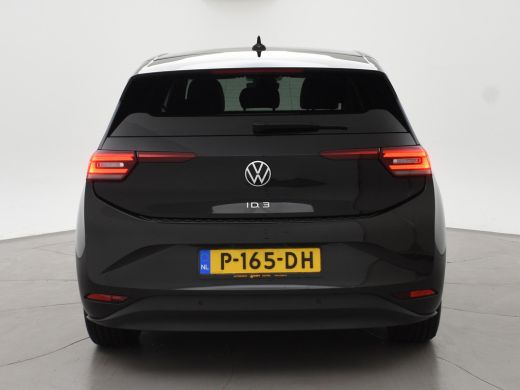 Volkswagen ID.3 PRO 58 KWH + SFEERVERLICHTING | ADAPTIVE CRUISE | 18 INCH | CAMERA | STOEL/STUURVERW. | CARPLAY ActivLease financial lease