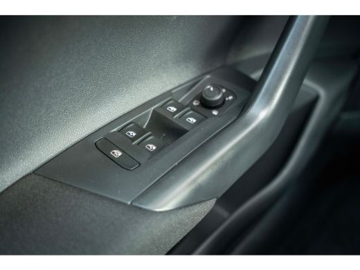 Volkswagen Polo Life Edition | 'App-Connect' smartphone integratie | Buitenspiegels elektrisch instel- verwarm- e... ActivLease financial lease