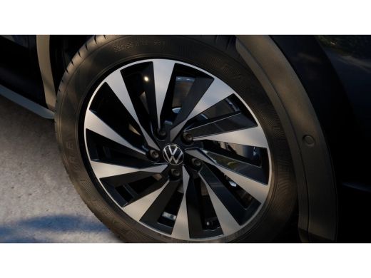 Volkswagen T-Roc Life Edition | 'App-Connect' draadloze smartphone integratie | 30,5 cm display met 2D en 3D weerg... ActivLease financial lease