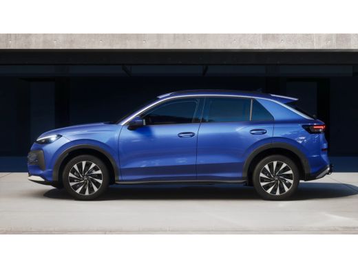 Volkswagen T-Roc Life Edition | 'App-Connect' draadloze smartphone integratie | 30,5 cm display met 2D en 3D weerg... ActivLease financial lease