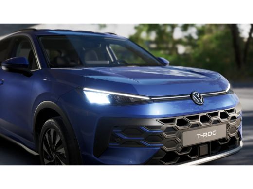 Volkswagen T-Roc Life Edition | 'App-Connect' draadloze smartphone integratie | 30,5 cm display met 2D en 3D weerg... ActivLease financial lease
