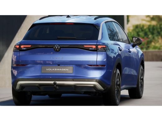 Volkswagen T-Roc Life Edition | 'App-Connect' draadloze smartphone integratie | 30,5 cm display met 2D en 3D weerg... ActivLease financial lease