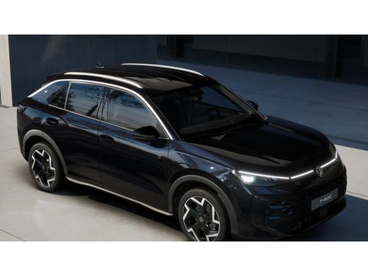 Volkswagen T-Roc R-Line Edition | 'App-Connect' draadloze smartphone integratie | 30,5 cm display met 2D en 3D wee... ActivLease financial lease