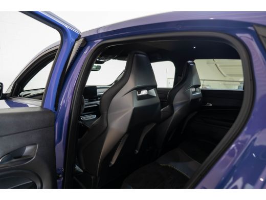 Abarth 600e Scorpionissima 54 kWh | SOH 97% | Tot 8 Jaar Garantie | Winter Pack | Sound Pack | 20 Inch Lichtm... ActivLease financial lease