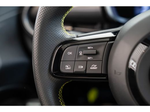 Abarth 600e Scorpionissima 54 kWh | SOH 97% | Tot 8 Jaar Garantie | Winter Pack | Sound Pack | 20 Inch Lichtm... ActivLease financial lease