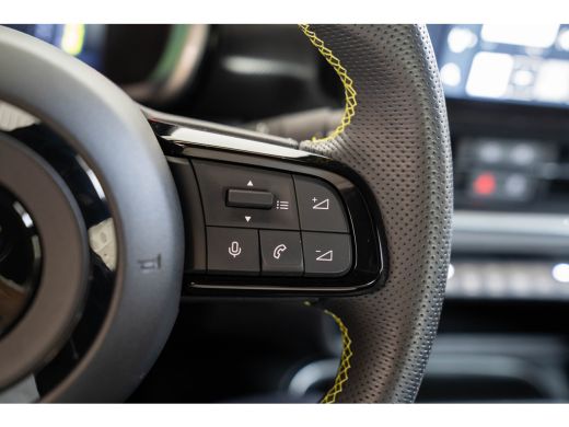 Abarth 600e Scorpionissima 54 kWh | SOH 97% | Tot 8 Jaar Garantie | Winter Pack | Sound Pack | 20 Inch Lichtm... ActivLease financial lease