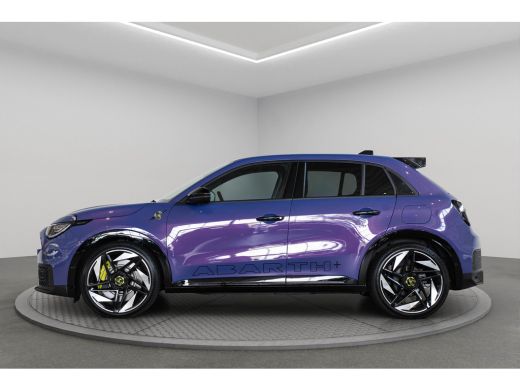 Abarth 600e Scorpionissima 54 kWh | SOH 97% | Tot 8 Jaar Garantie | Winter Pack | Sound Pack | 20 Inch Lichtm... ActivLease financial lease