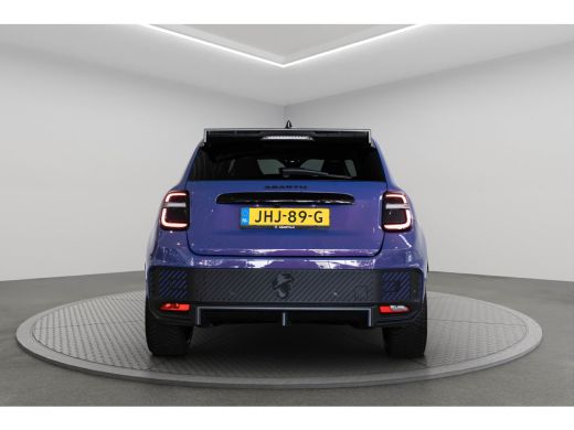 Abarth 600e Scorpionissima 54 kWh | SOH 97% | Tot 8 Jaar Garantie | Winter Pack | Sound Pack | 20 Inch Lichtm... ActivLease financial lease