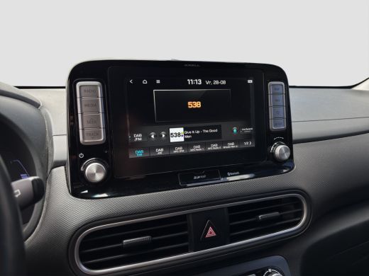 Hyundai Kona Premium 64 kWh | Stoelventilatie | Adap. Cruise | Leder | Adap. Cruise | Apple Carplay ActivLease financial lease