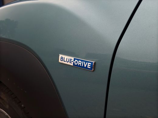 Hyundai Kona Premium 64 kWh | Stoelventilatie | Adap. Cruise | Leder | Adap. Cruise | Apple Carplay ActivLease financial lease