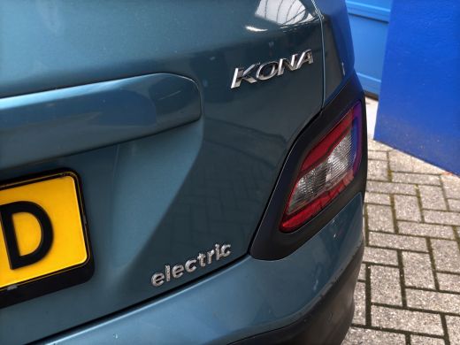 Hyundai Kona Premium 64 kWh | Stoelventilatie | Adap. Cruise | Leder | Adap. Cruise | Apple Carplay ActivLease financial lease