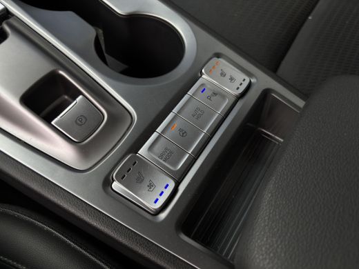Hyundai Kona Premium 64 kWh | Stoelventilatie | Adap. Cruise | Leder | Adap. Cruise | Apple Carplay ActivLease financial lease