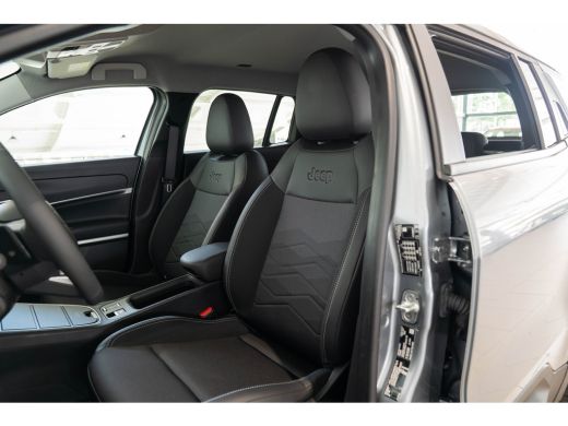 Jeep Avenger 1.2 e-Hybrid Summit | Tot 8 Jaar Garantie | Navigatie | Camera | Keyless | Elektrische Achterklep... ActivLease financial lease