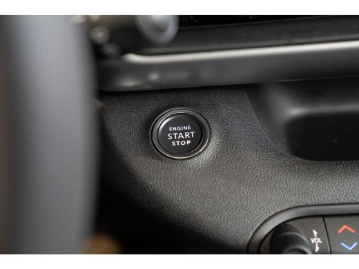 Jeep Avenger 1.2 e-Hybrid Summit | Tot 8 Jaar Garantie | Voorruit verwarming | Camera | Navigatie | Keyless | ... ActivLease financial lease