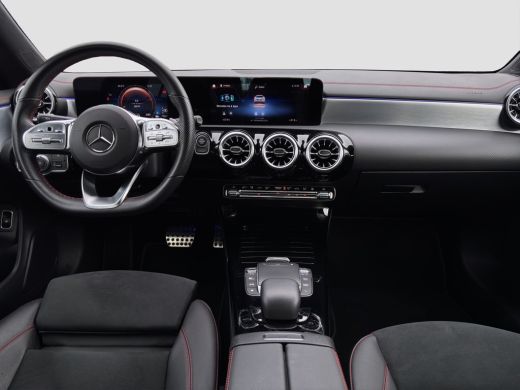 Mercedes-Benz CLA 250 e AMG Line | Trekhaak | Camera | Cruise Control | Sfeer Verlichting | ActivLease financial lease