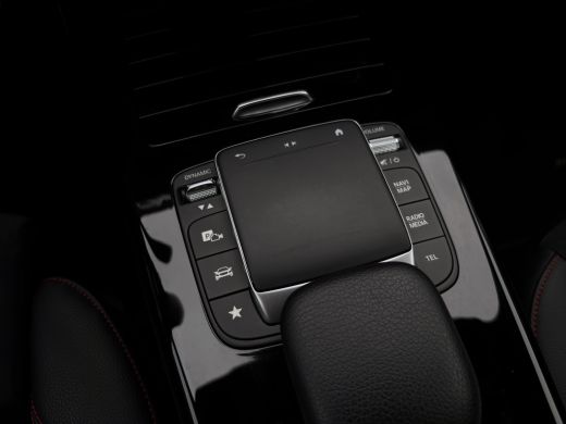 Mercedes-Benz CLA 250 e AMG Line | Trekhaak | Camera | Cruise Control | Sfeer Verlichting | ActivLease financial lease
