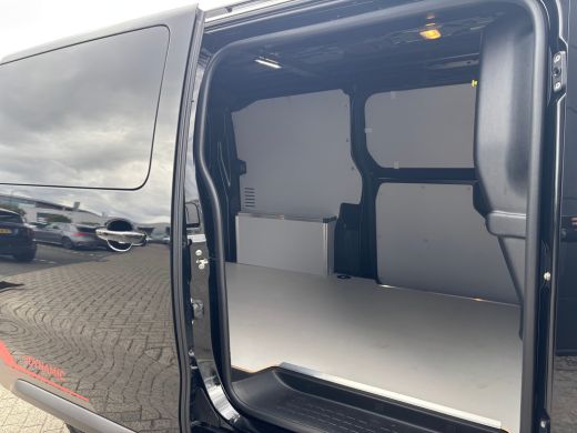 Peugeot e-Expert EV L2 75 kWh Dynamic By Revolve | Betimmering | Camera | Stoelverwarming | Cruise Control | Navi ... ActivLease financial lease