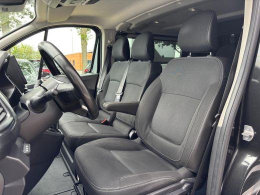 Renault Trafic 2.0 dCi 170 PK T29 L2H1 DC Luxe | Automaat | Trekhaak | 6 Zitplaatsen | Achterruitrij Camera ActivLease financial lease