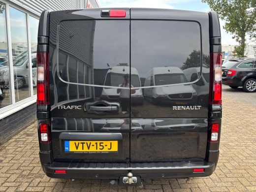 Renault Trafic 2.0 dCi 170 PK T29 L2H1 DC Luxe | Automaat | Trekhaak | 6 Zitplaatsen | Achterruitrij Camera ActivLease financial lease