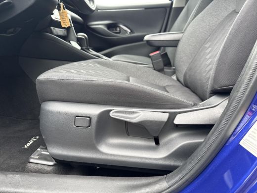 Toyota Yaris 1.5 Hybrid Dynamic | CarPlay | Stuur en stoelverwarming | Camera ActivLease financial lease