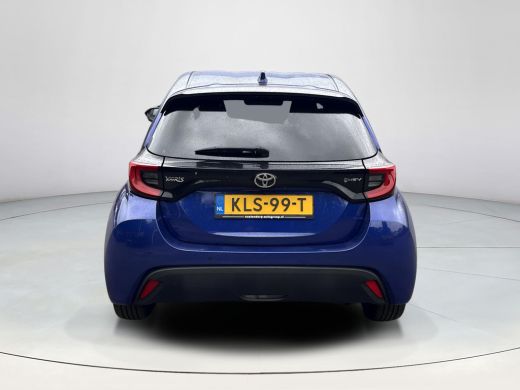 Toyota Yaris 1.5 Hybrid Dynamic | CarPlay | Stuur en stoelverwarming | Camera ActivLease financial lease