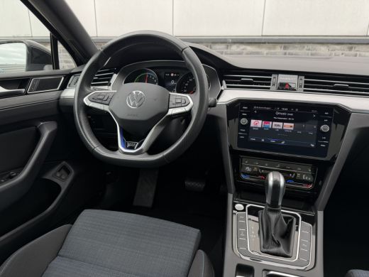 Volkswagen Passat Variant 1.4 TSI PHEV GTE Business | Pano | Carplay | LED | Camera | Navi | LED ActivLease financial lease