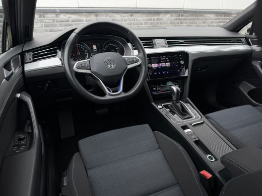 Volkswagen Passat Variant 1.4 TSI PHEV GTE Business | Pano | Carplay | LED | Camera | Navi | LED ActivLease financial lease
