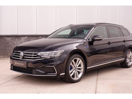 Volkswagen Passat Variant 1.4 TSI PHEV GTE Business | Pano | Carplay | LED | Camera | Navi | LED ActivLease financial lease